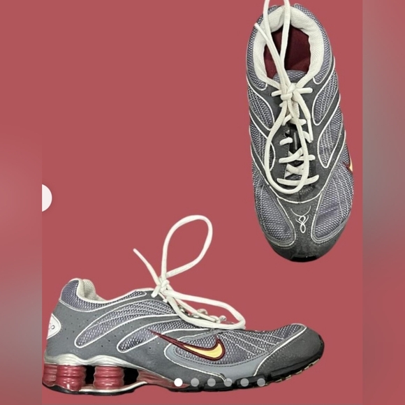 Nike Shox turbo + 9 sneakers size 9.5 - Picture 1 of 5
